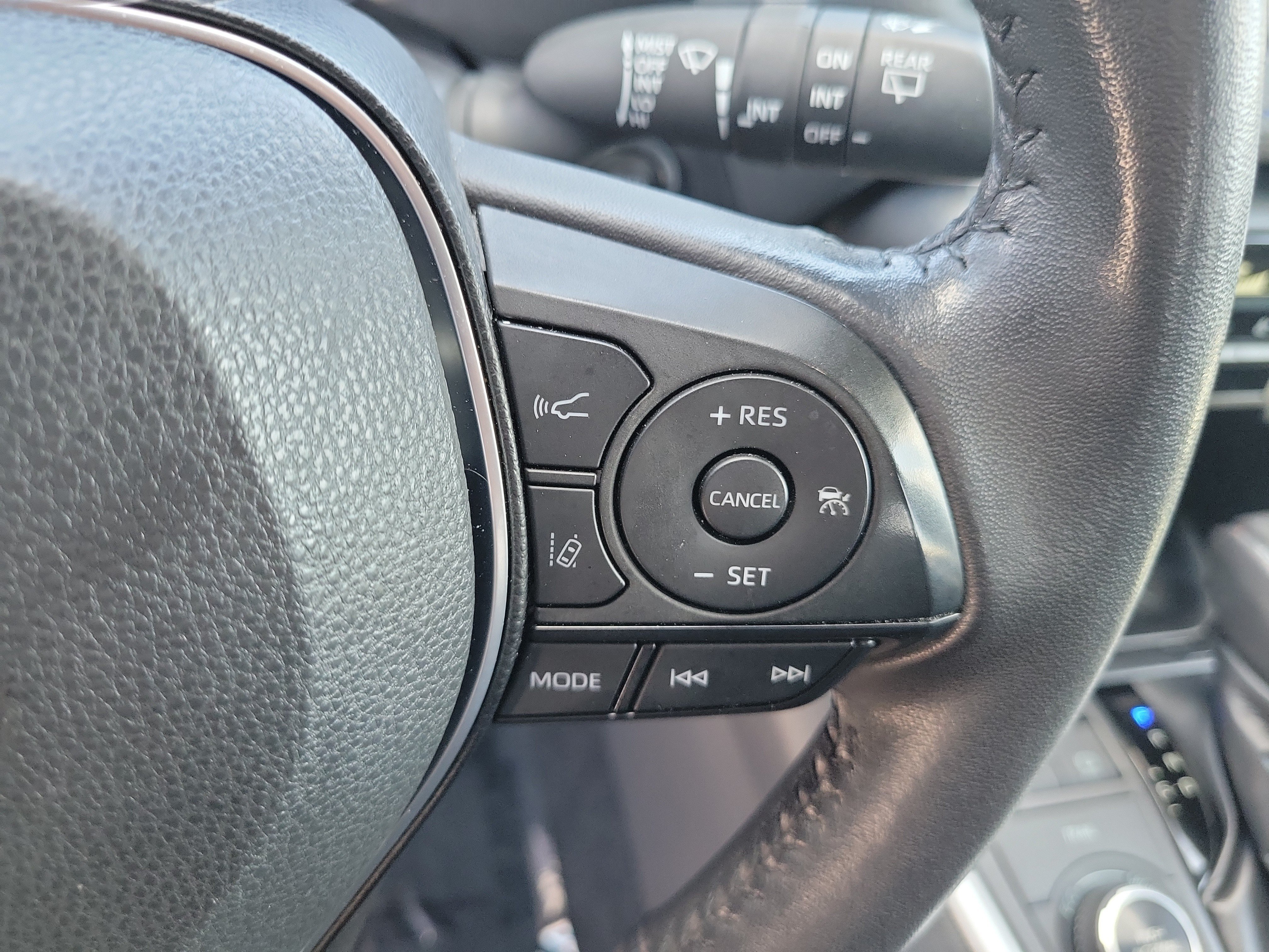 Certified Used 2024 Pearl Toyota Hybrid SE image 26