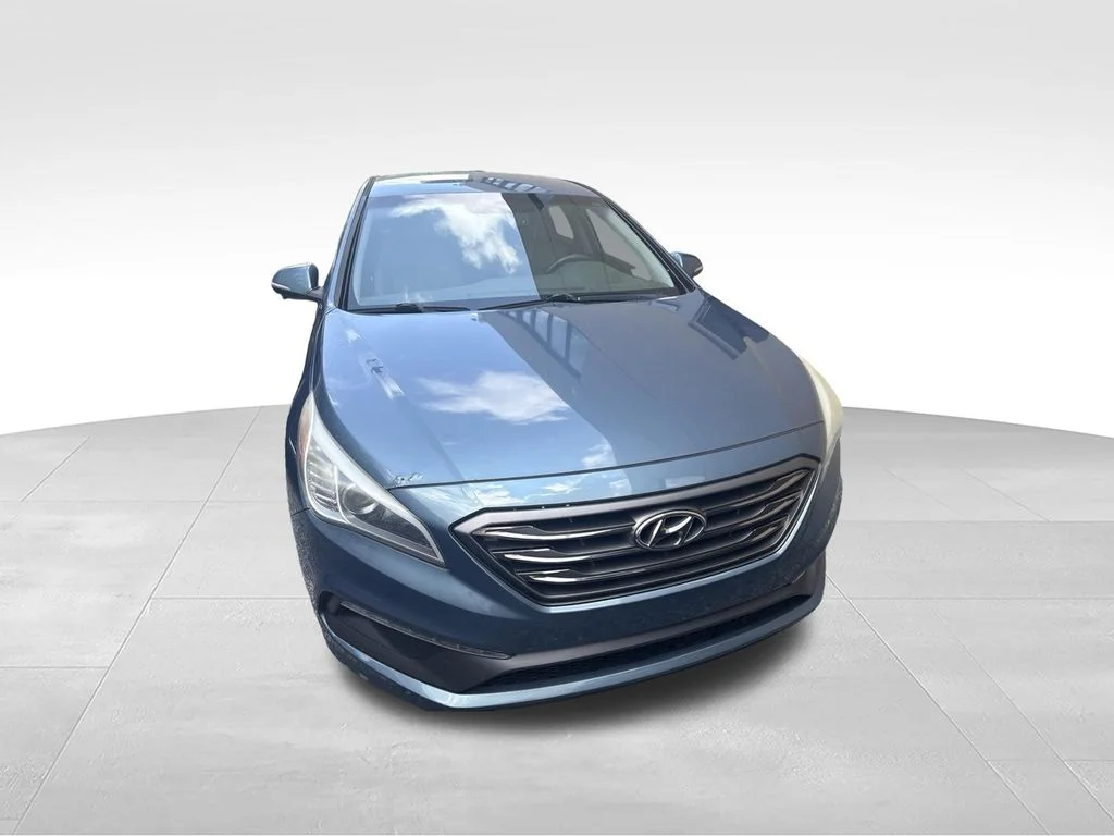 Used 2015 Blue Hyundai Sport image 2