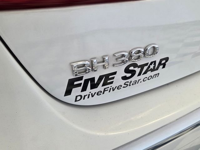 Used 2014 White Hyundai 3.8 image 12