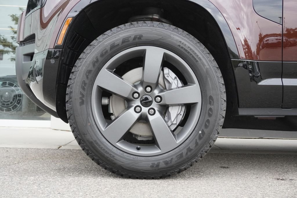 New 2026 Sedona Red Land Rover X-Dynamic SE image 27
