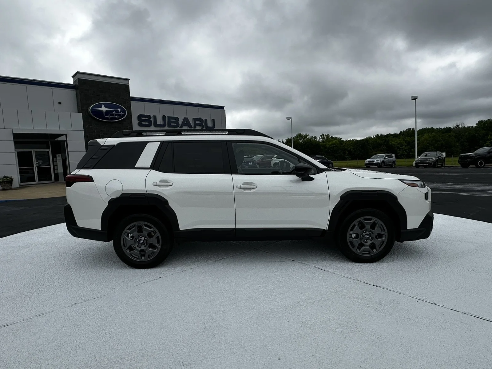 New 2026 CRYSTAL WHITE PEARL Subaru Premium image 8