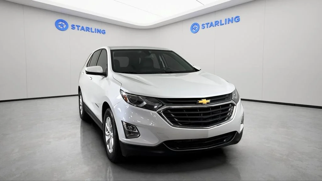 Used 2018 IRIDESCENT PEARL TRICOAT Chevrolet LT image 15