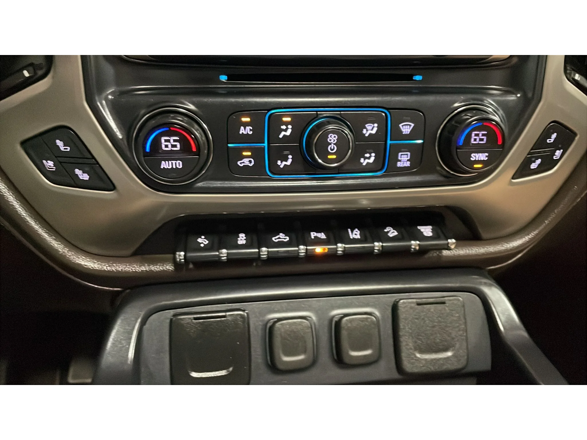 Used 2019 Summit White GMC Denali image 14