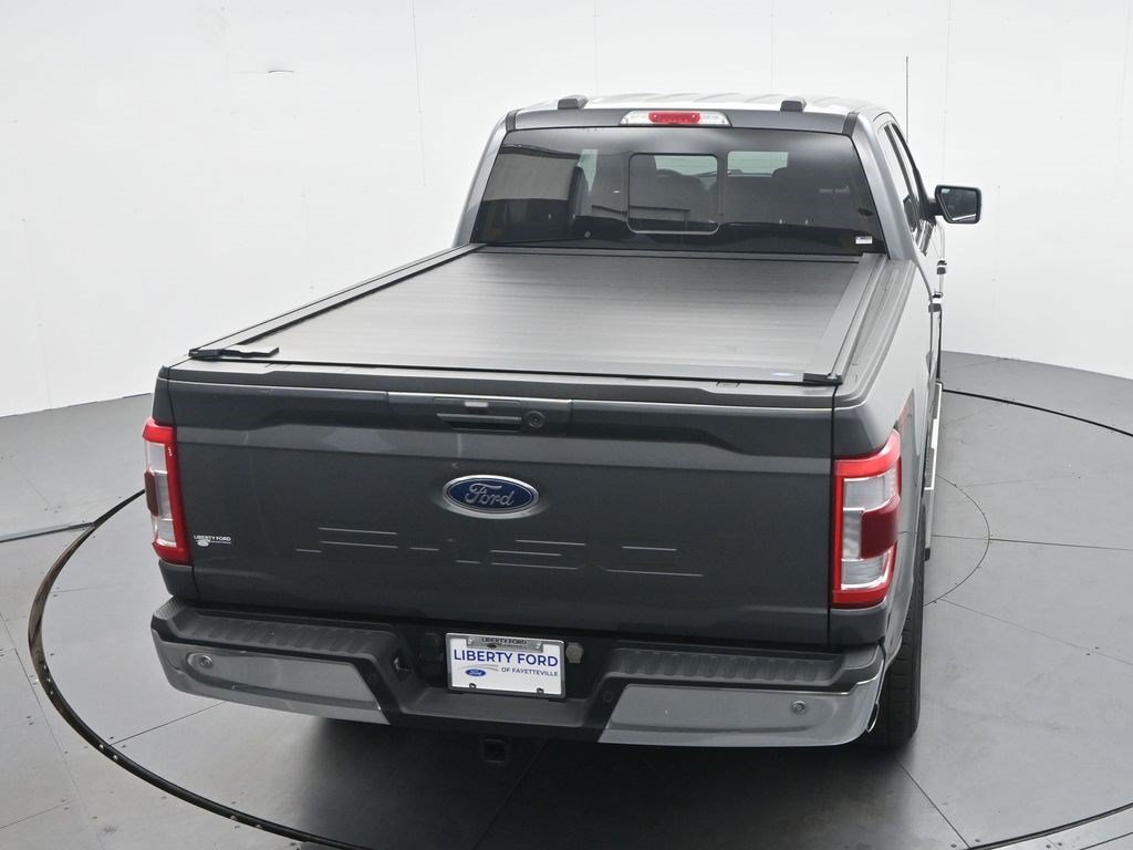 Used 2023 Gray Metallic Ford LARIAT image 29