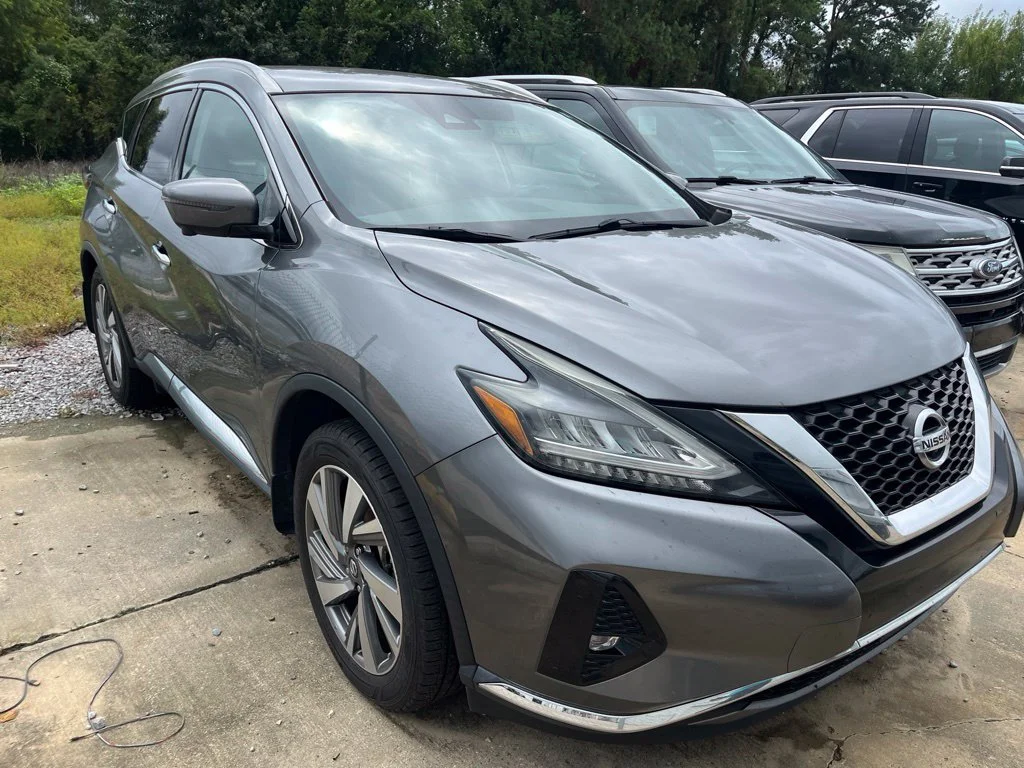 Used 2021 Gray Nissan SL image 2