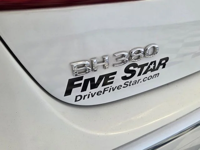 Used 2014 White Hyundai 3.8 image 12