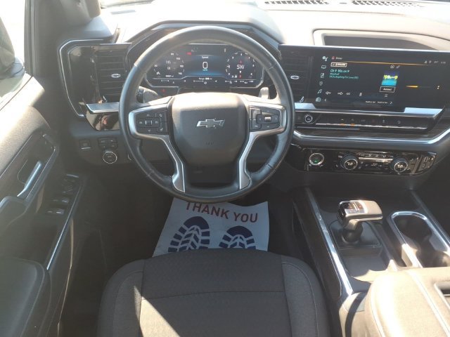 Used 2022 BLACK Chevrolet RST image 5