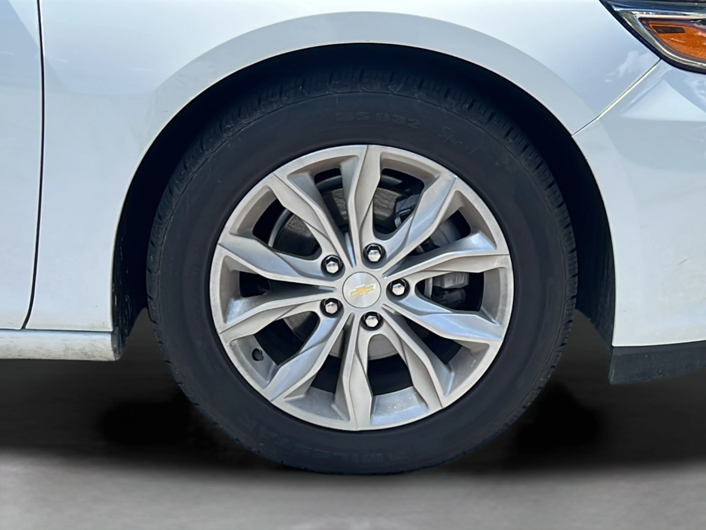 Used 2024 Summit White Chevrolet LT image 25