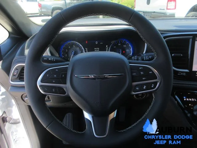 New 2026 Bright White Clear-Coat Exterior Paint Chrysler  image 30