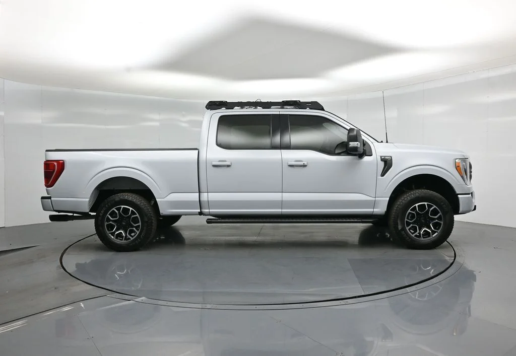 Used 2022 White Ford XLT image 24