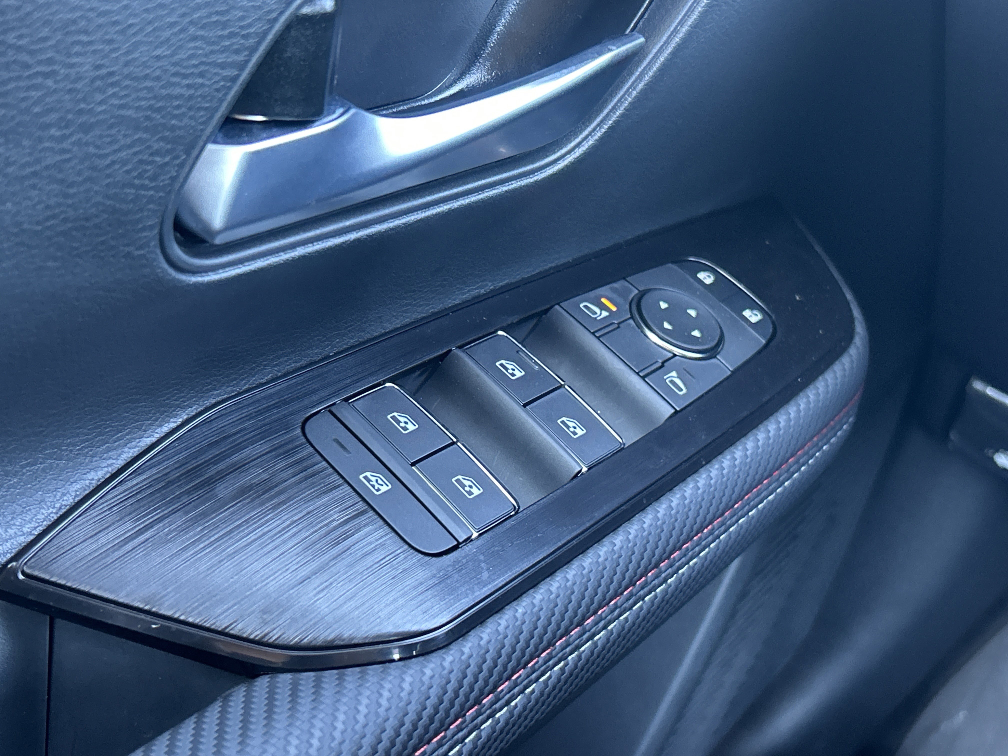 2026 Nissan KICKS SR - Photo 14