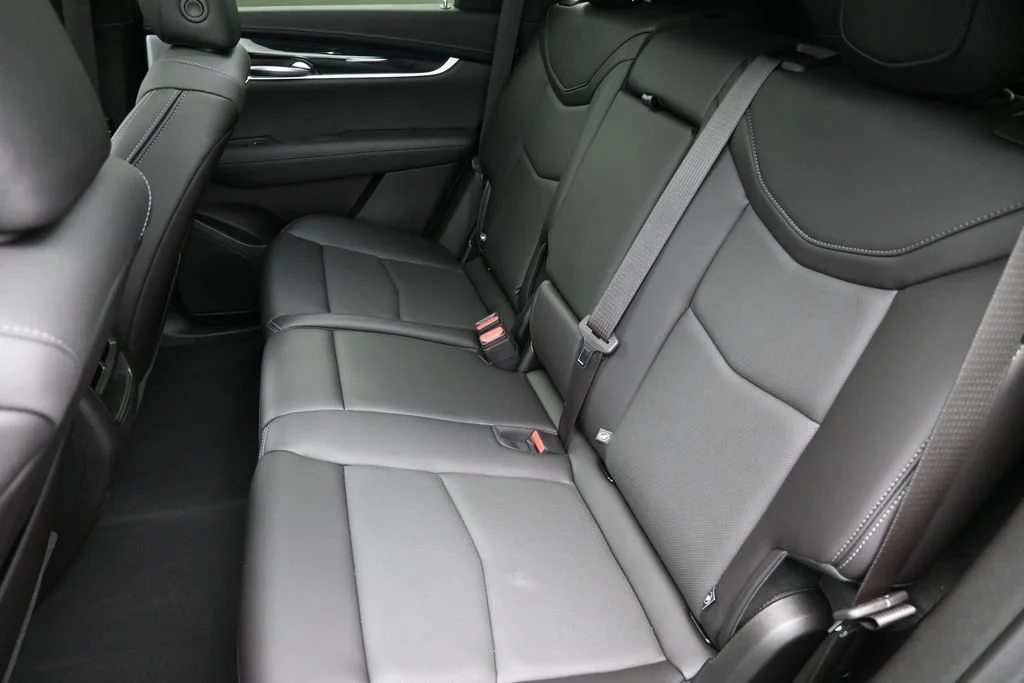 Used 2024 Argent Silver Metallic Cadillac Premium Luxury image 22