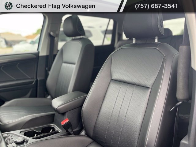 Used 2022 Platinum Gray Metallic Volkswagen 2.0T SE image 22