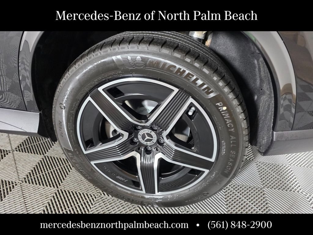 New 2026 Graphite Grey Metallic Mercedes-Benz GLC 300 image 6