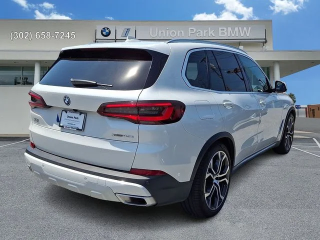 Certified Used 2023 Mineral White Metallic BMW xDrive45e image 4
