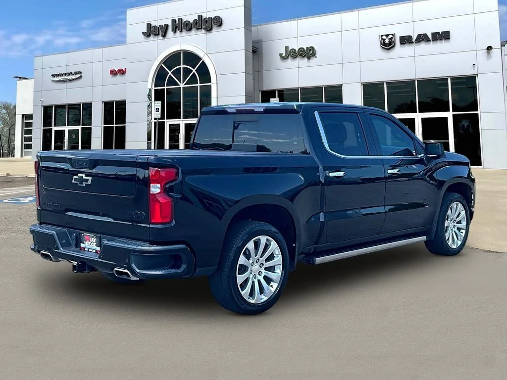 Used 2021 Black Chevrolet High Country image 7