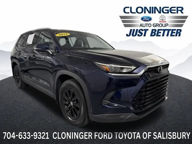 Used 2024  Toyota XLE image 1