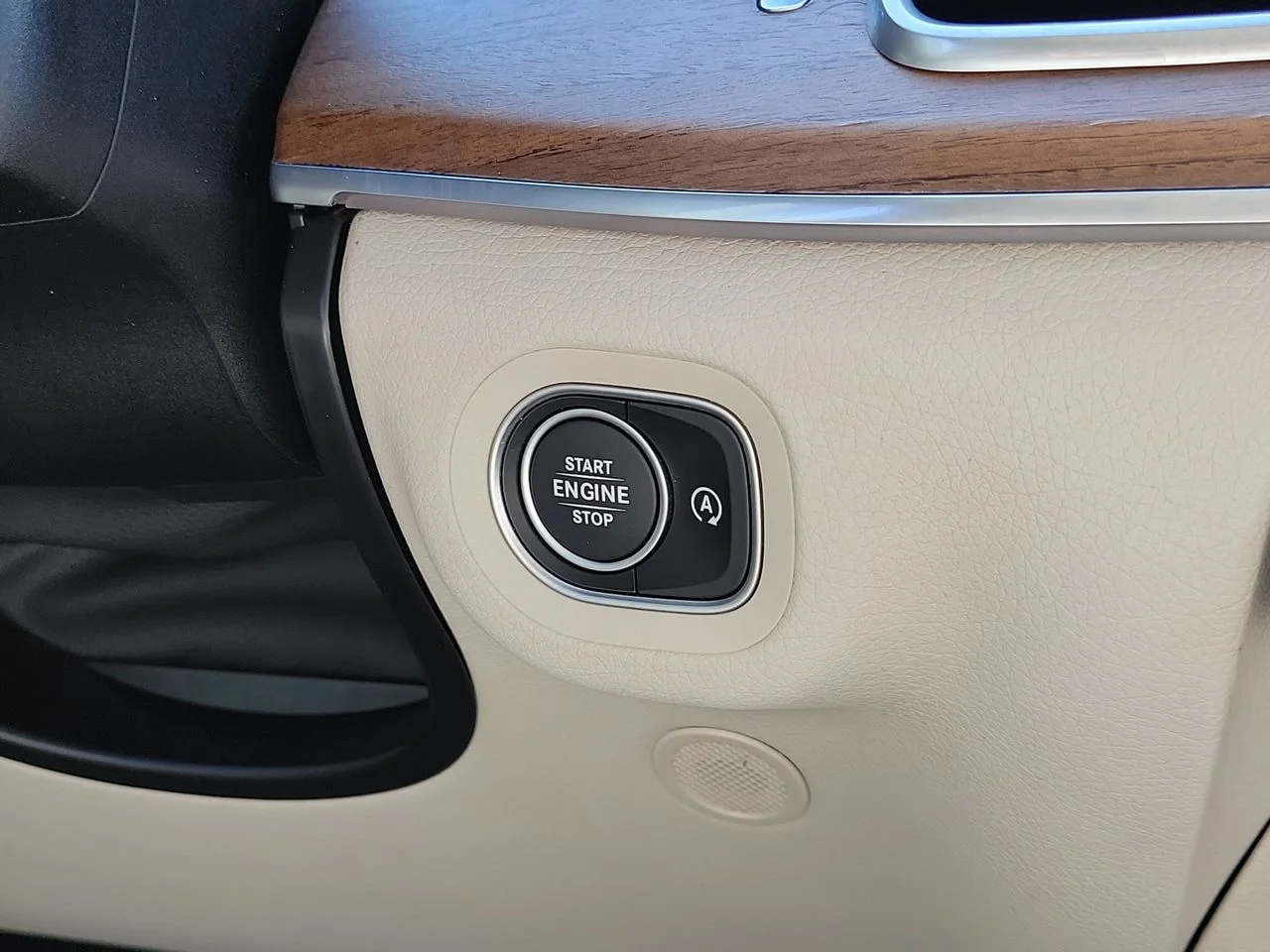 Certified Used 2023 White Mercedes-Benz GLE 350 image 17