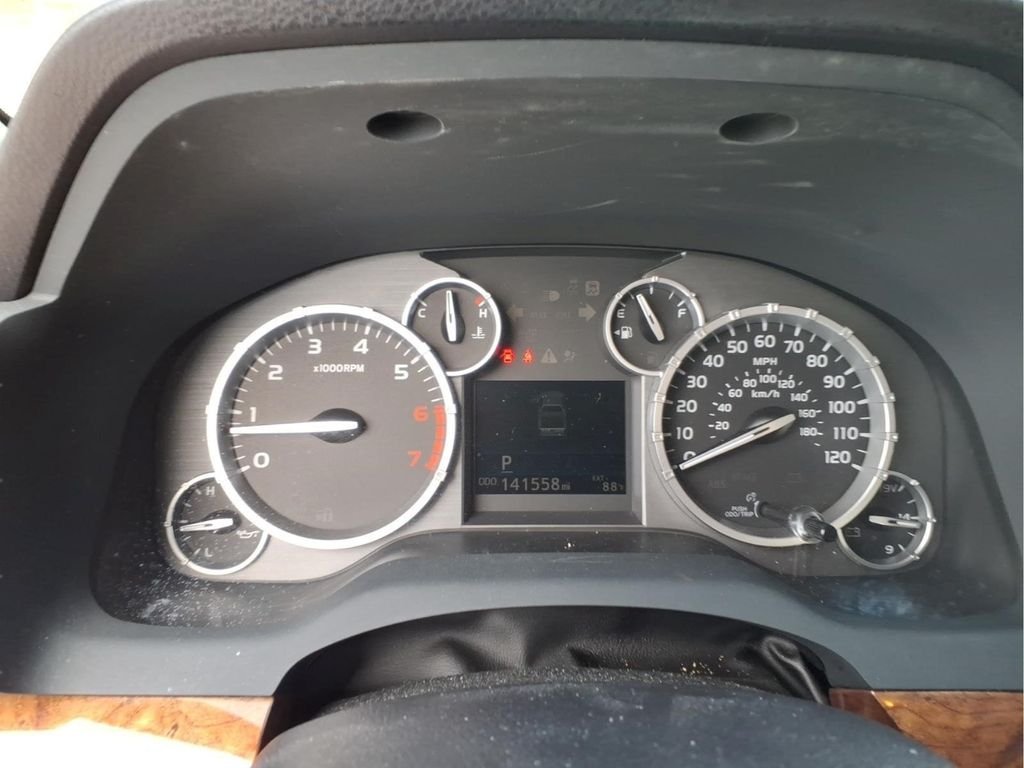 Used 2015 White Toyota 1794 image 19