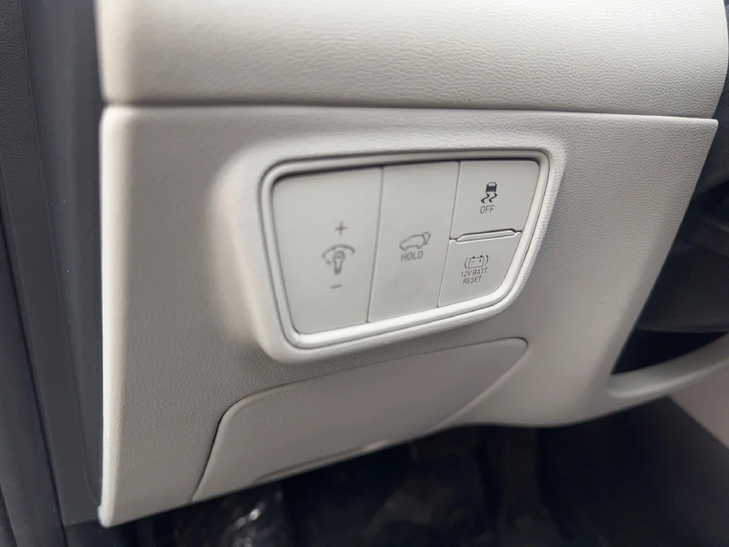 Used 2022 Gray Hyundai SEL Convenience image 57
