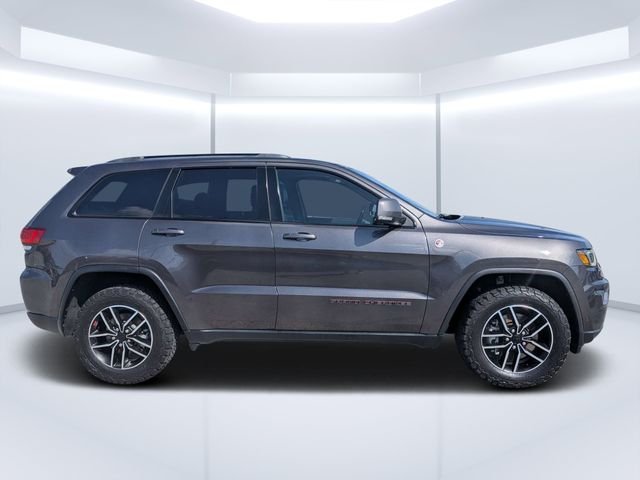 Used 2021 Gray Jeep Trailhawk image 2