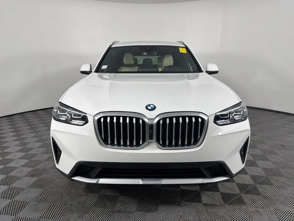 Used 2023 Alpine White BMW xDrive30i image 2
