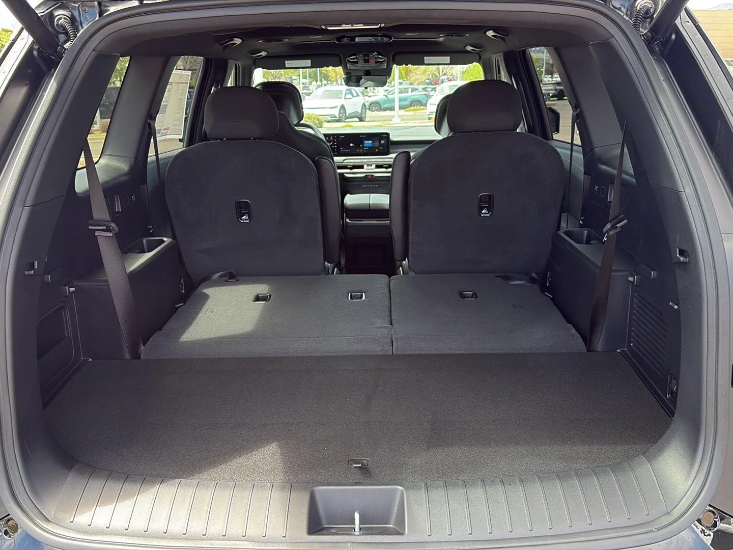 Certified Used 2027 Ebony Black Kia S image 8