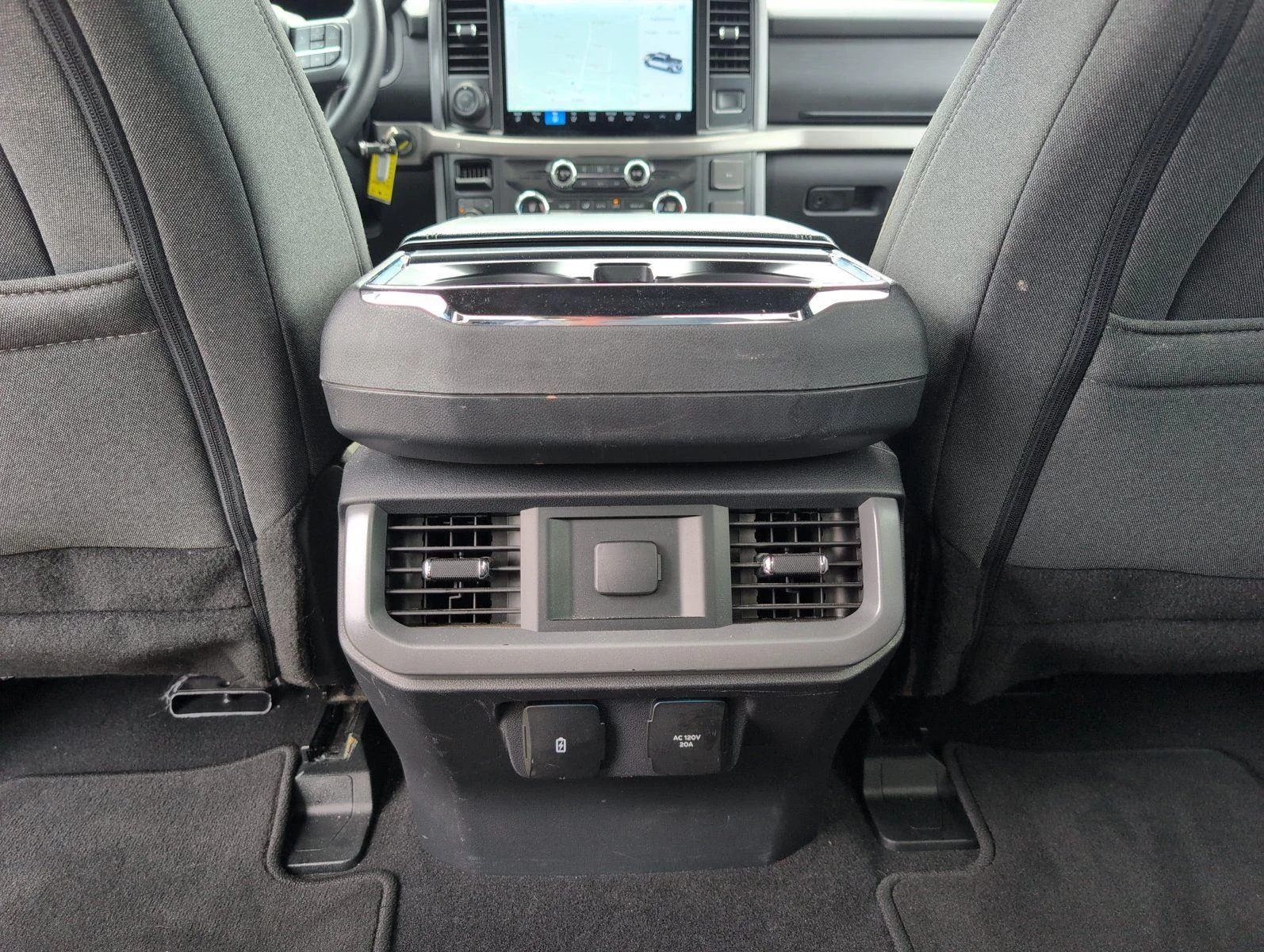 Used 2024 Iconic Silver Ford XLT image 32