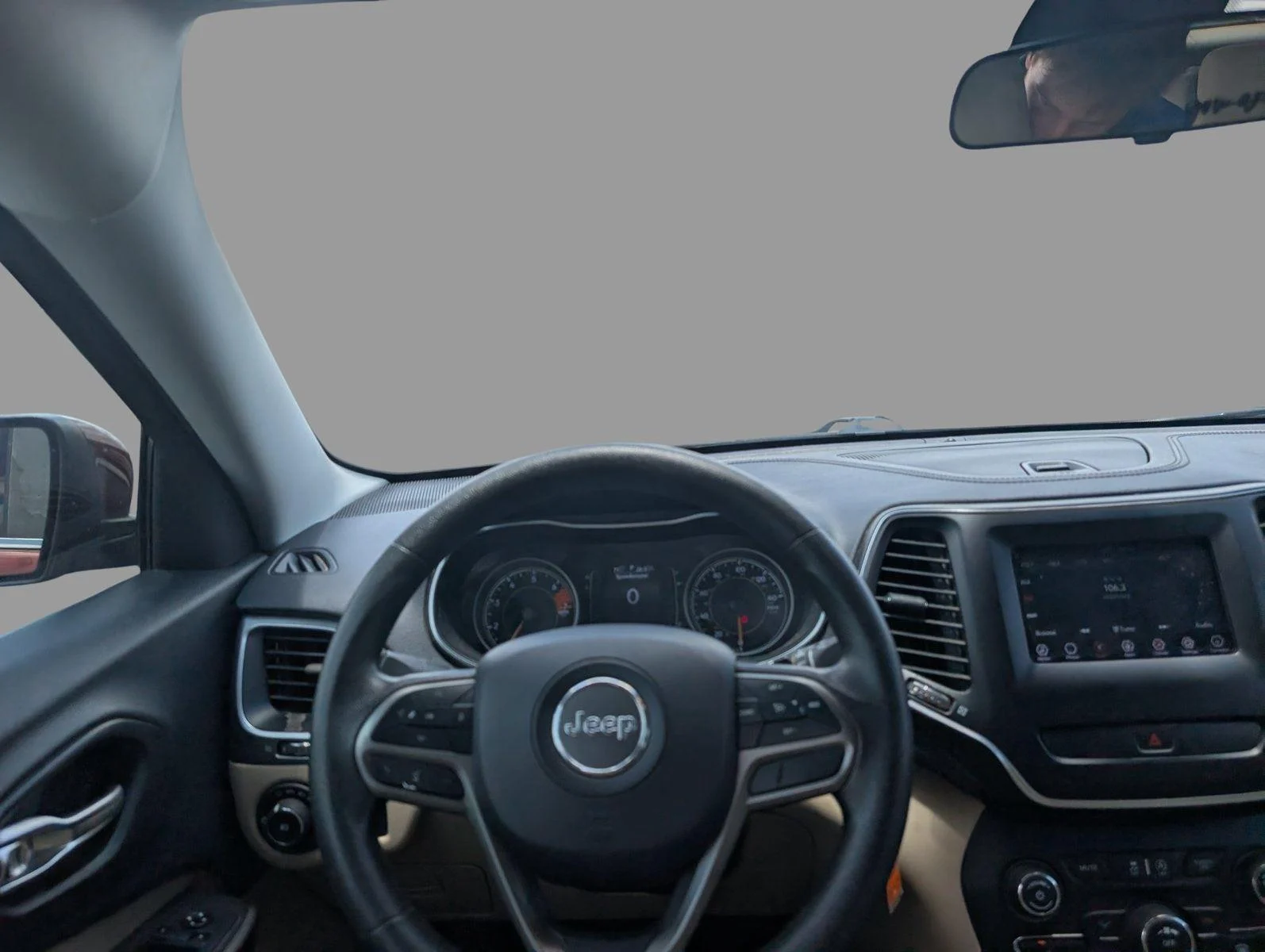 Used 2019 Velvet Red Pearlcoat Jeep Latitude image 29