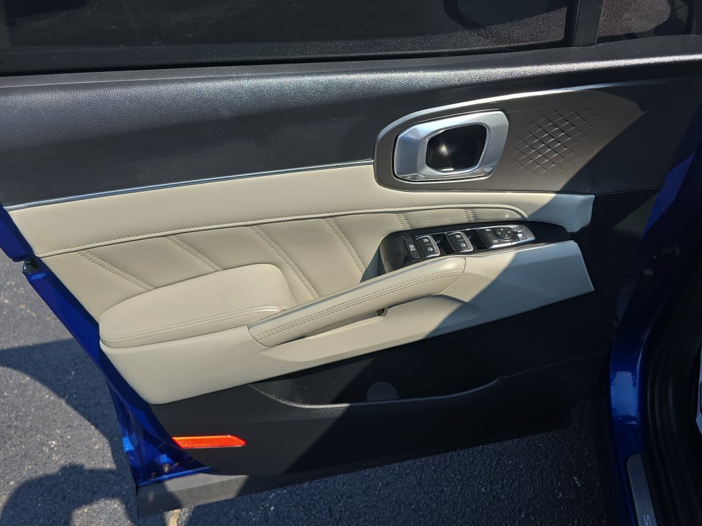 Used 2022 Blue Kia SX image 14