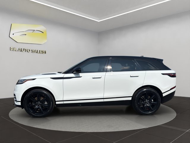 Used 2022 White Land Rover R-Dynamic S image 4