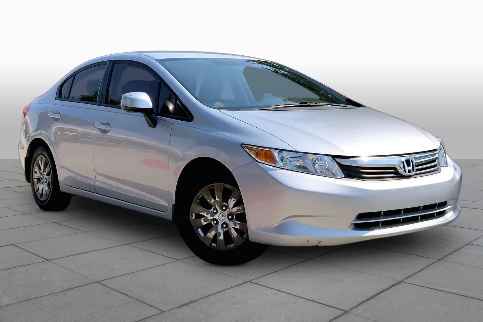 Used 2012 Alabaster Silver Metallic Honda LX image 2