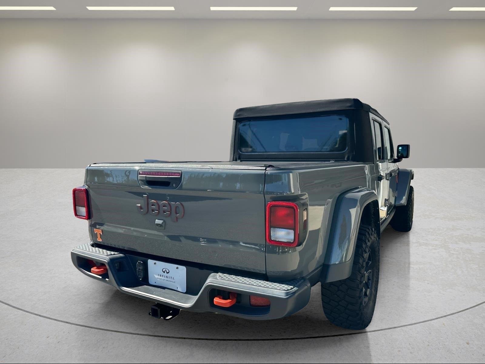 Used 2022 Sting-Gray Clearcoat Jeep Mojave image 14