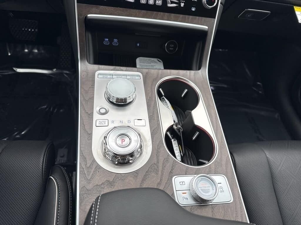 New 2026 Silver Genesis 2.5T PRESTIGE image 31