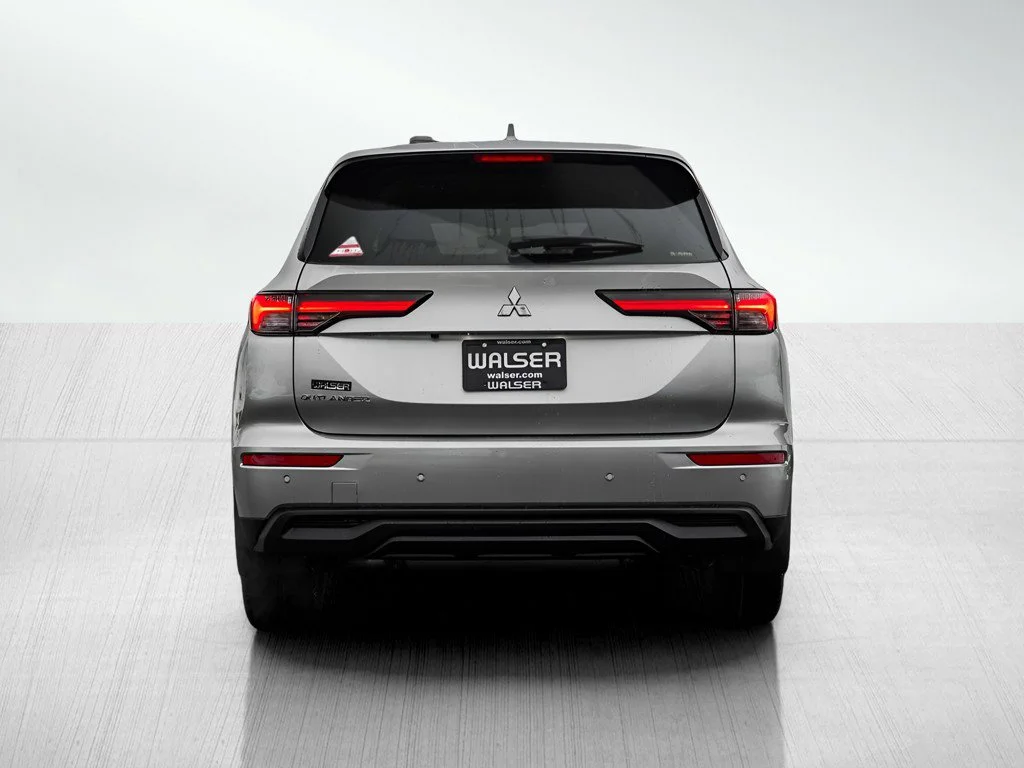 New 2026 Alloy Silver Metallic Mitsubishi ES image 5