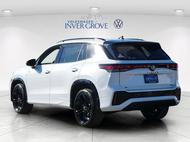 New 2026 White/off-white Volkswagen 2.0T SE R-Line Black image 3