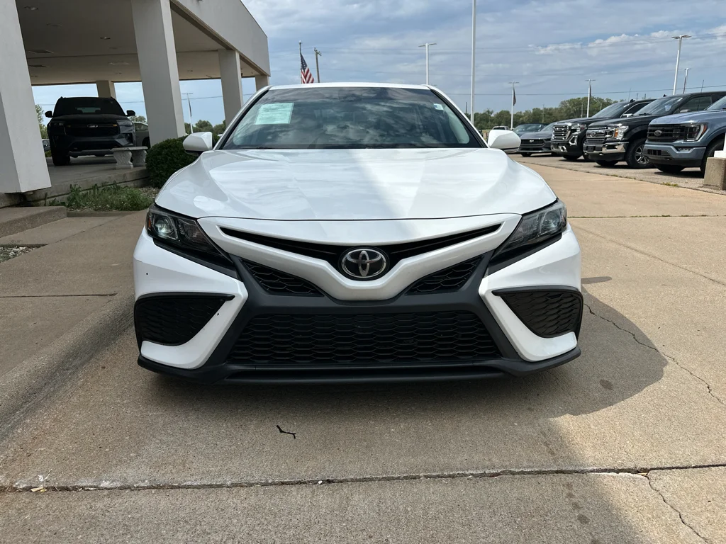 Used 2021 Super White Toyota SE image 13