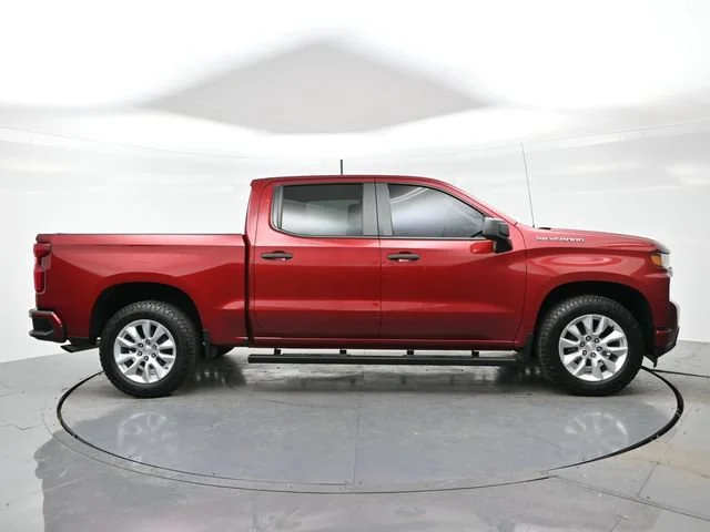 Used 2021 CHERRY RED TINTCOAT Chevrolet Custom image 8