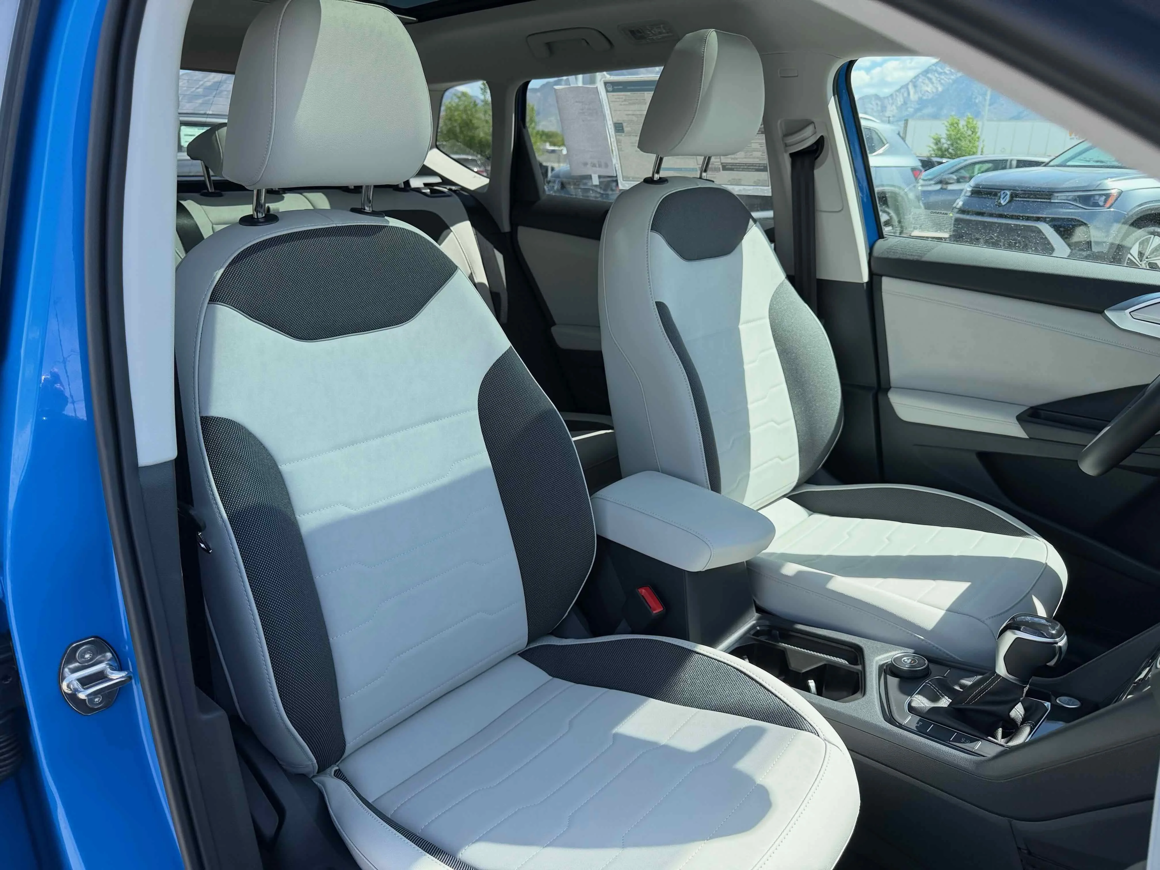 New 2026 Blue Volkswagen SE image 30