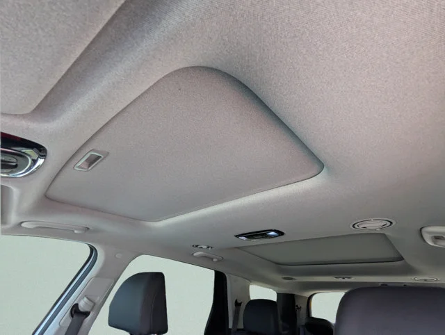 Used 2025 White Hyundai Limited image 26