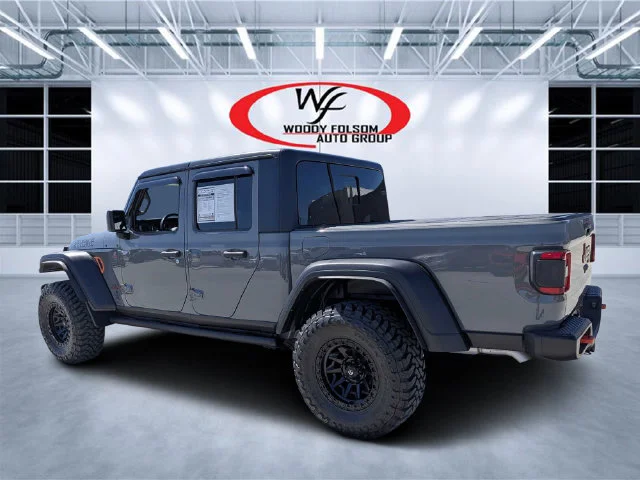 Used 2023 Gray Jeep Mojave image 3