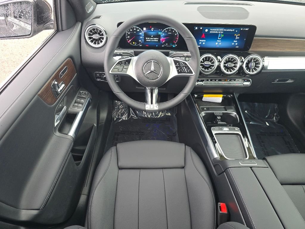New 2026 Night Black Mercedes-Benz GLB 250 image 25