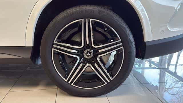 Used 2025 Polar White Mercedes-Benz GLC 350e image 12