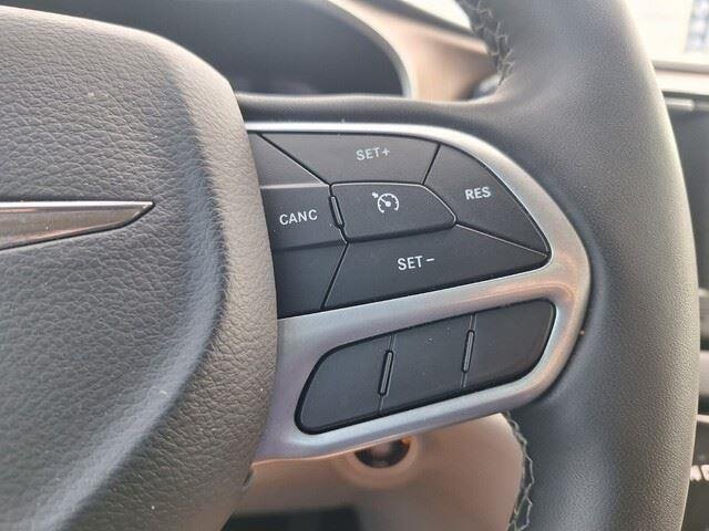 Used 2023 Bright White Clearcoat Chrysler LX image 16