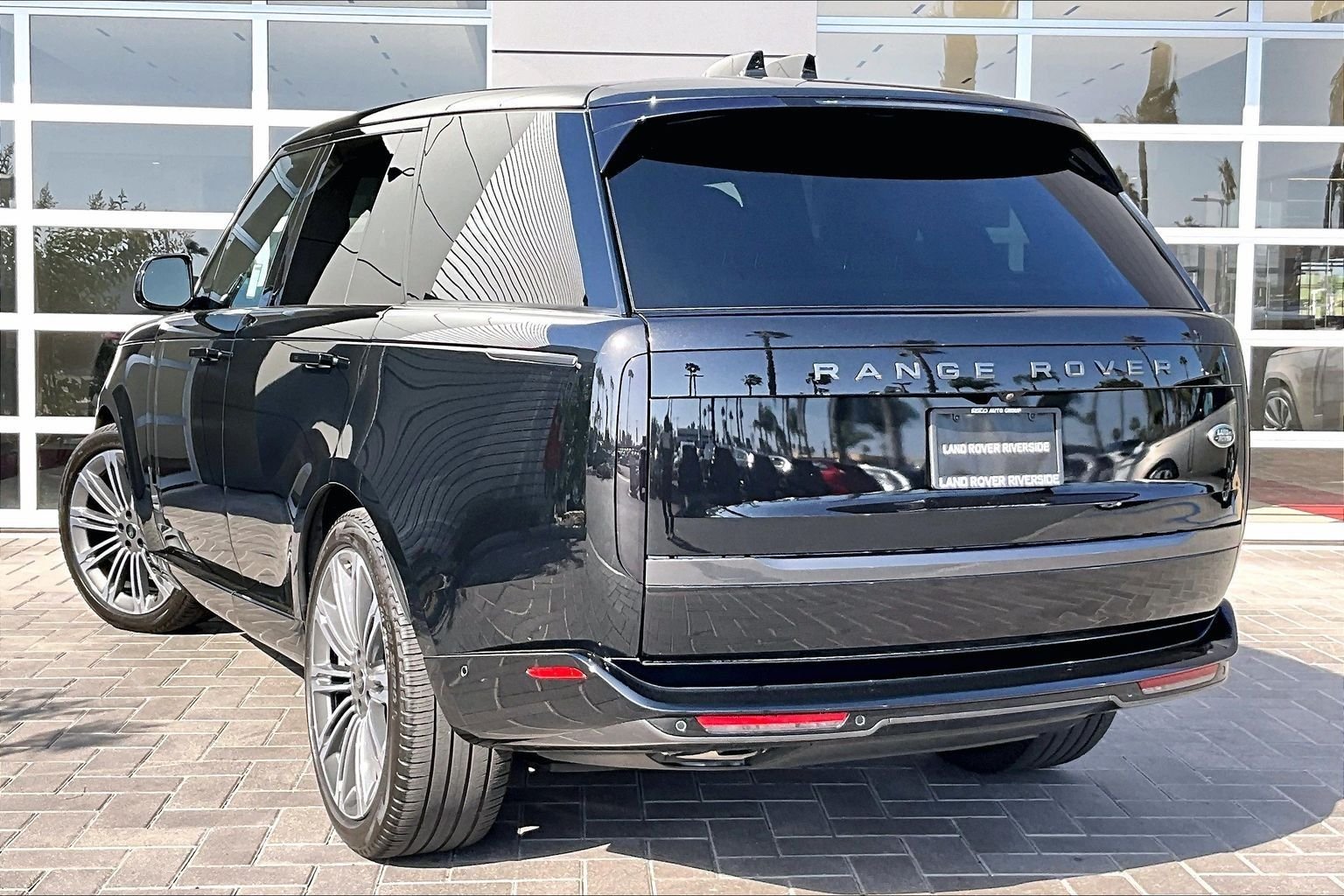 Used 2023 Black Land Rover SE image 11