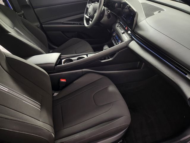 2025 Hyundai Elantra Blue - Photo 14