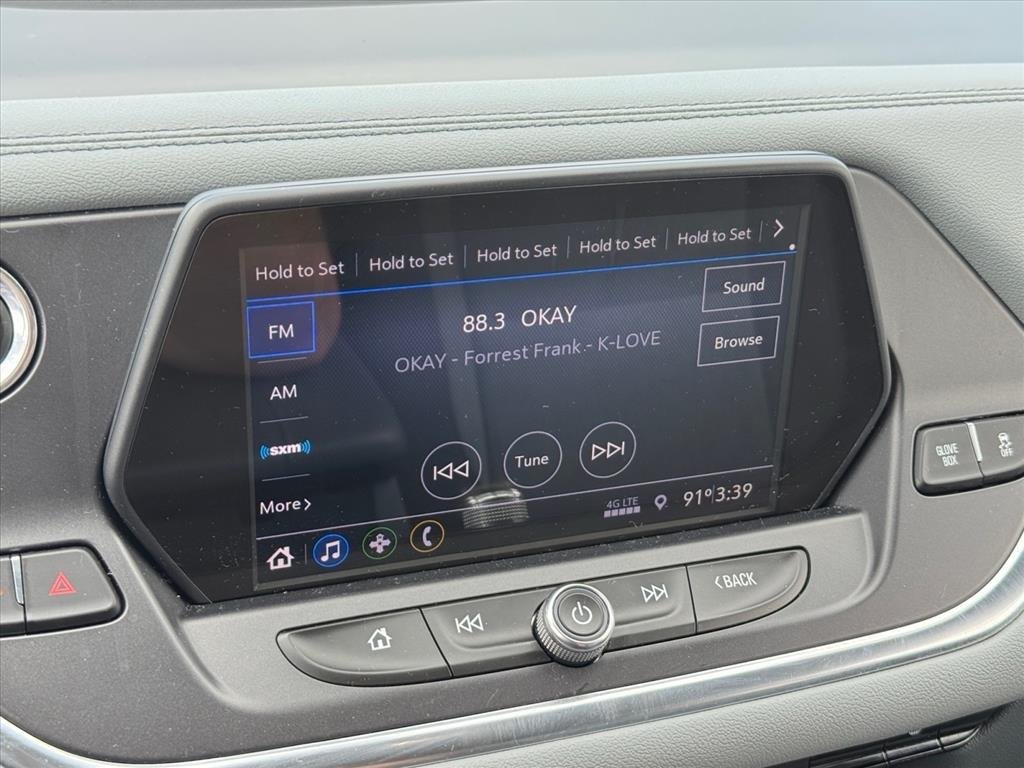 Used 2020 SUMMIT WHITE Chevrolet LT image 21
