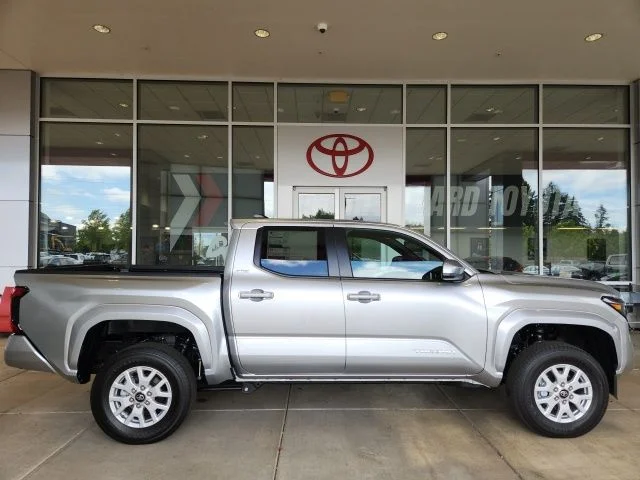 2025 Toyota Tacoma SR5 - Photo 21