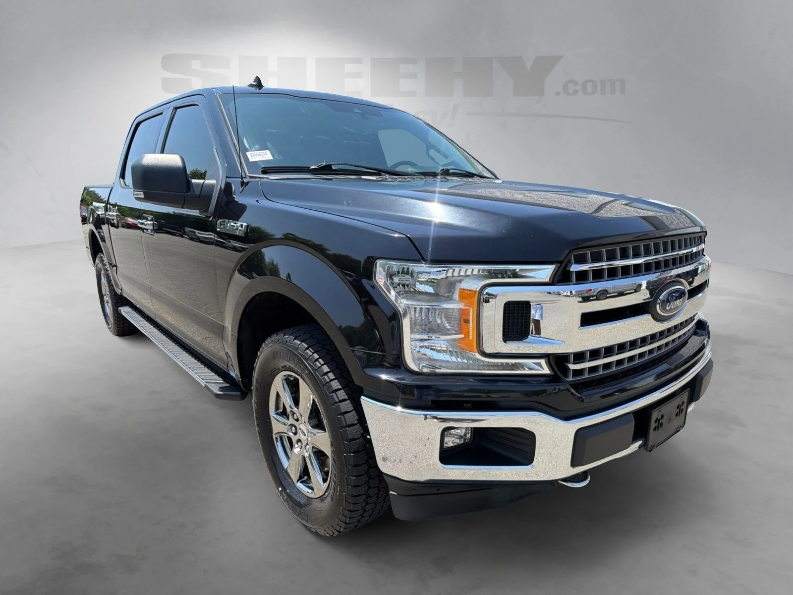 Used 2020 Black Ford XLT image 2