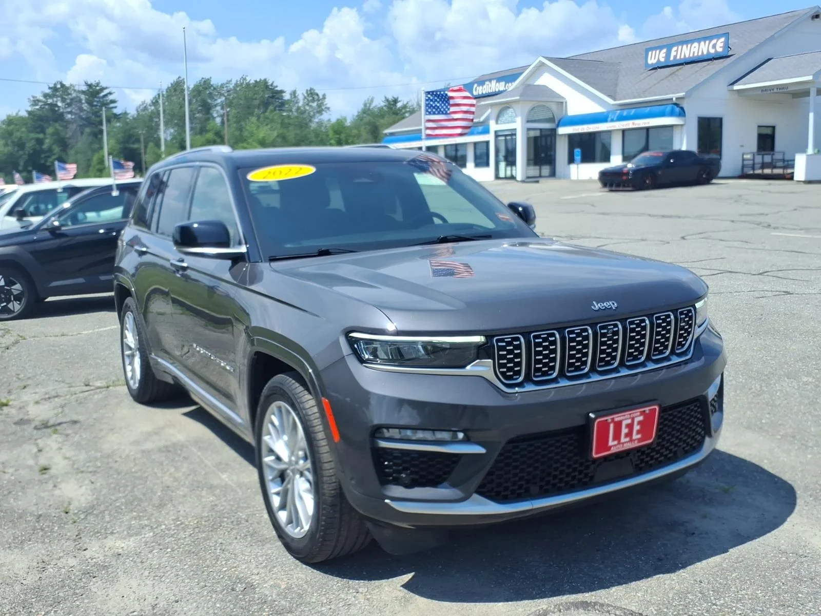 Used 2022 Gray Metallic Jeep Summit image 3